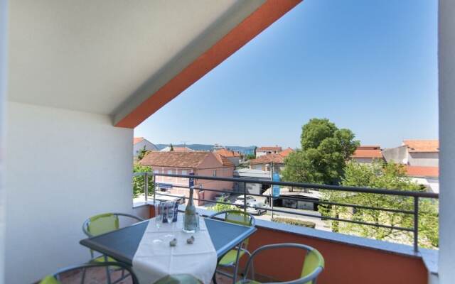 Višnja - Free Parking - B2