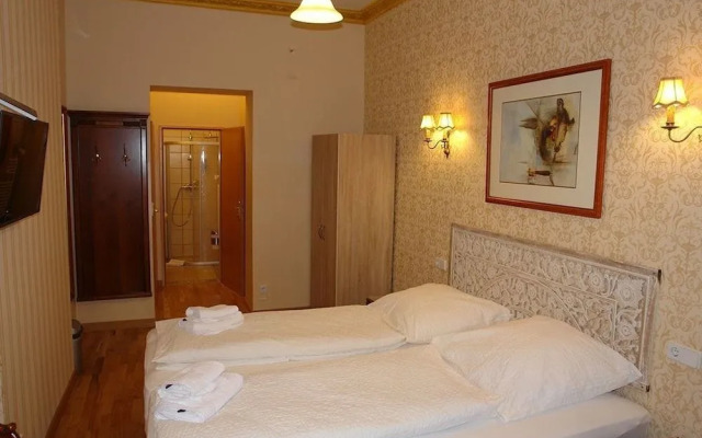 Arbio I Parlamento Rooms