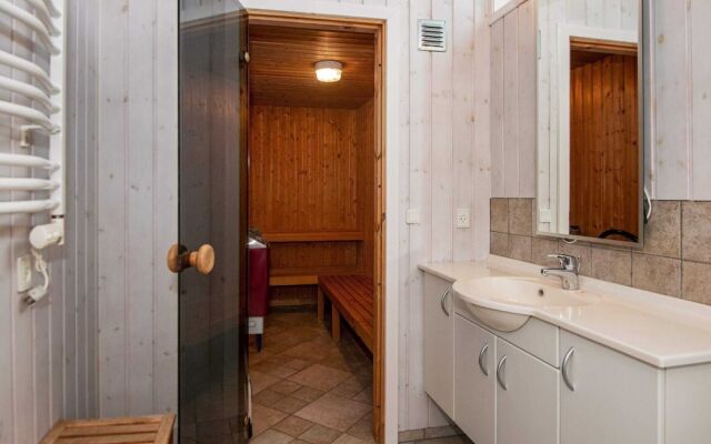 6 Person Holiday Home in Nordborg-by Traum