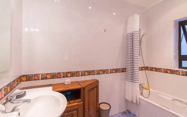 Magnificent Sunny Seafront Apart Sliema
