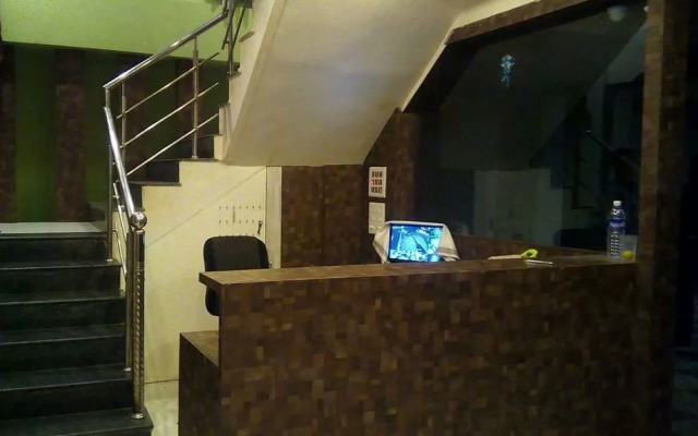 Hotel Golden Dream Lodging