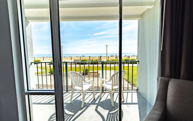 Seaview Hotel