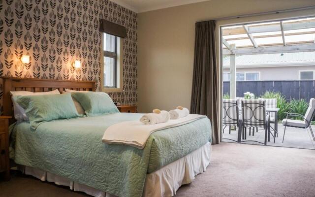 Relax On Richmond - Modern Large Beach House