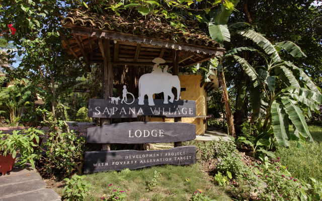 Hotel Sapana Village Lodge Chitwan