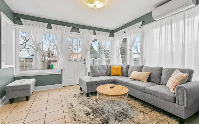Lyndale Pleasant Getaway
