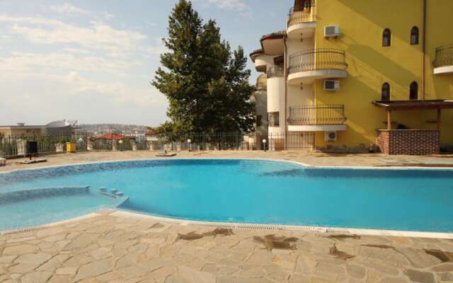 Green Hills Apart Complex