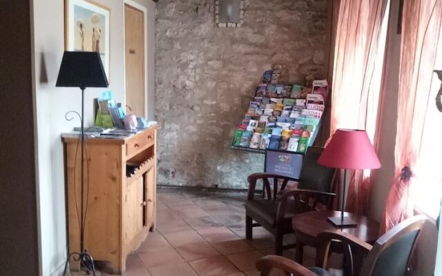 L'Hostellerie De La Rivière