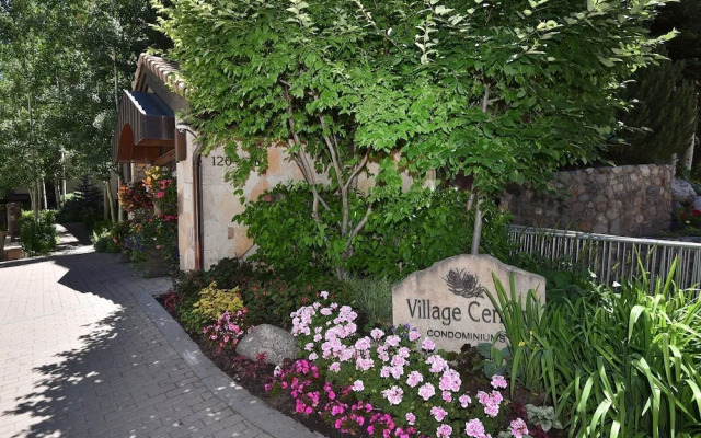 Village Center Condo 1G