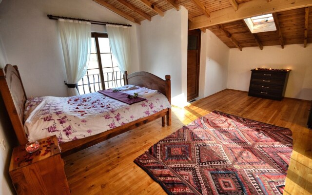 Villa Teo 1 by Helaltatilvillari