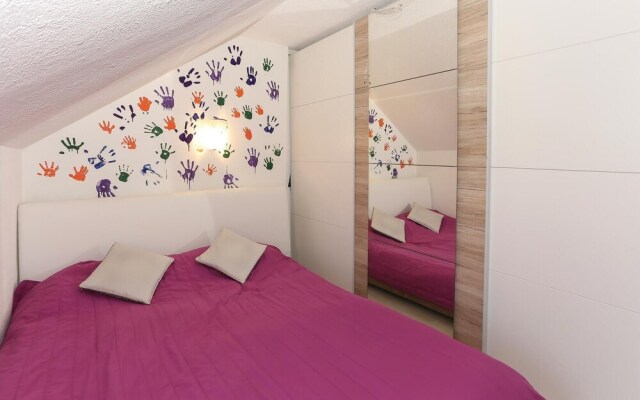 Awesome Home in Solin with Hot Tub, WiFi & 2 Bedrooms