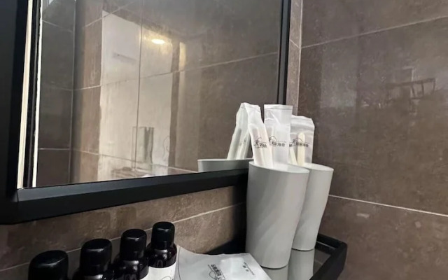 Ru Jia Hai She Hotel