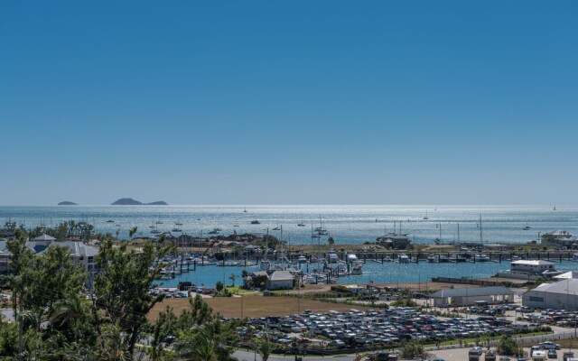 2521 Blue Horizon - Airlie Beach