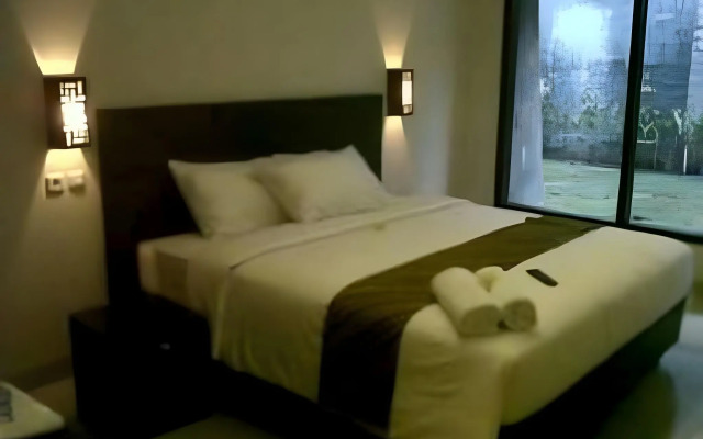 Ommaya Hotel & Resort