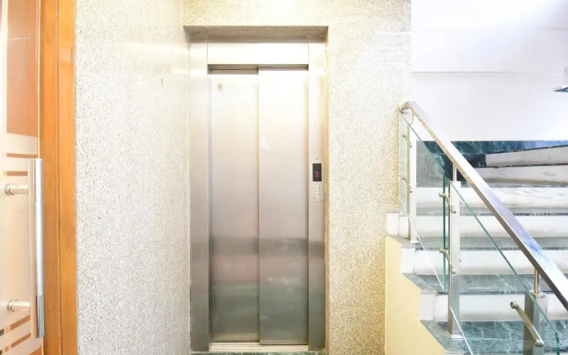Fabhotel Stay Inn International