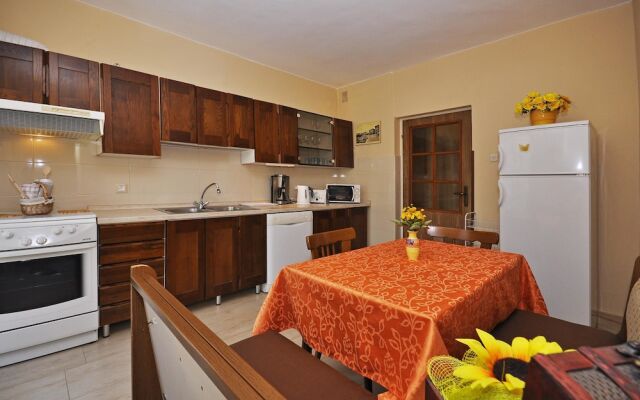 Apartments Loredana / Three Bedrooms A1