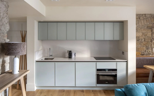 Abbey Strand Apartments at Holyrood