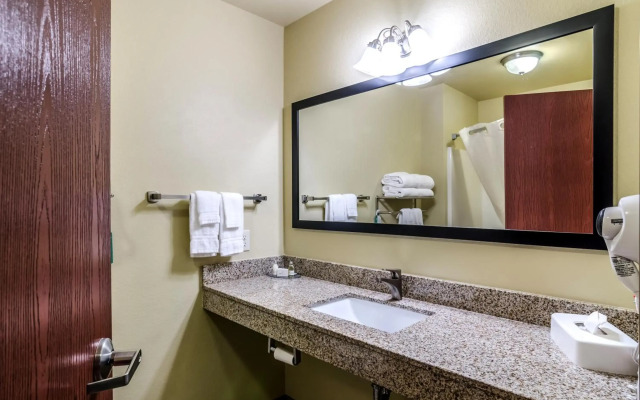 Cobblestone Inn & Suites - Ord