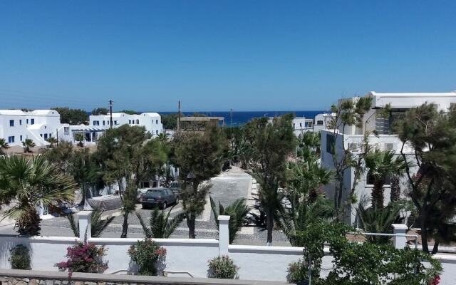Cafe Greco Studios & Apartments