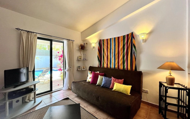 Algarve Country Villa With Pool
