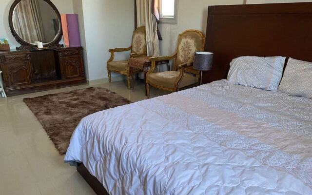 Females Only, Host Is Woman, City Center, Near All