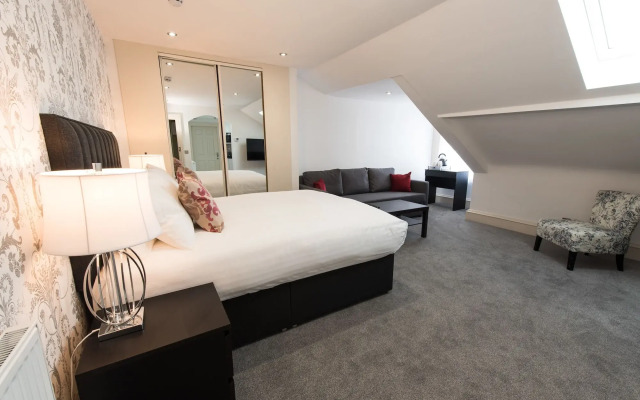 Royal Princes Suites