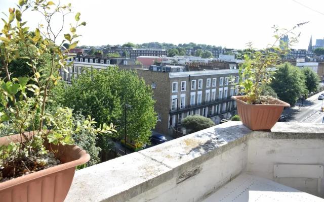 Sunny Flat Between Camden Town & Primrose Hill