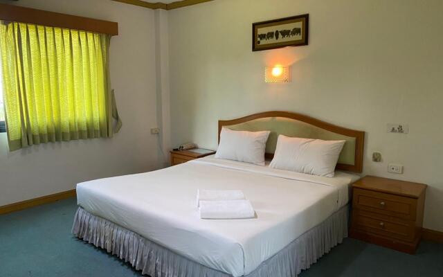 Srisupan Grand Royal Hotel