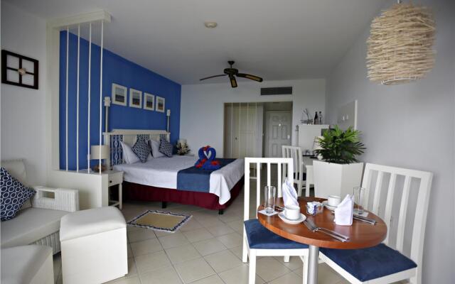 Sanctuary At Grand Memories Santa Maria - All Inc