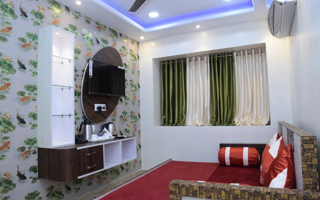 Green Edge Regency
