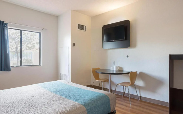 Motel 6 Page, AZ