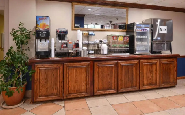 New Victorian Inn & Suites