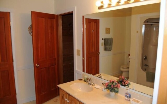 Flounder Inn - 4 Br Home