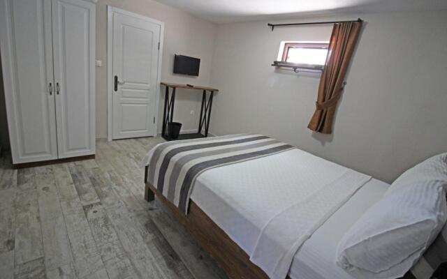 Tenedion Hotel