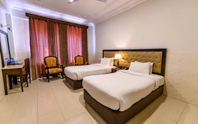Hotel One Mall Road Murree