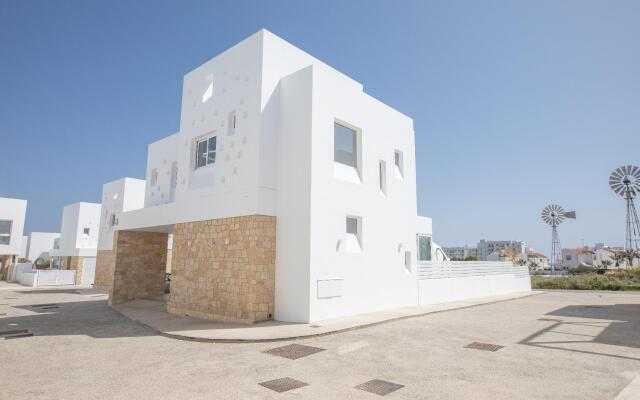 Protaras Centre Seaview Villa, 200m from Beach