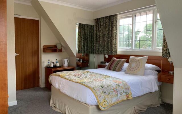 Knights Court Hotel