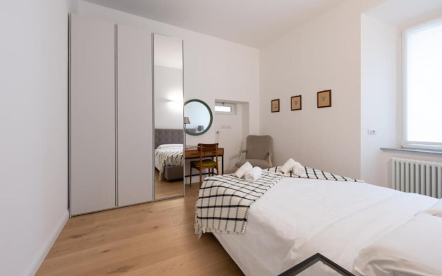 Cernobbio Center - Modern Apartment with Parking