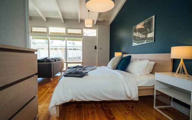 High Tide on Augusta-Netflix, wifi and chill...