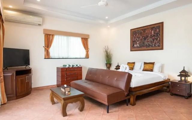 Sahaswara Luxury Villa Pattaya