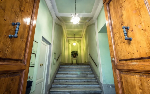 Pandolfini Courtyard