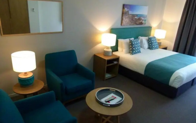 Ramada Resort Flynns Beach – Guest Rooms – Port Macquarie