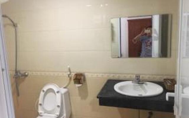 H ng NhAt Hotel