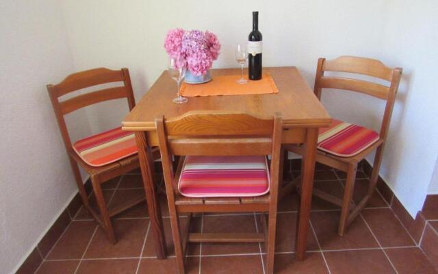 Studio Apartment Near the Beach