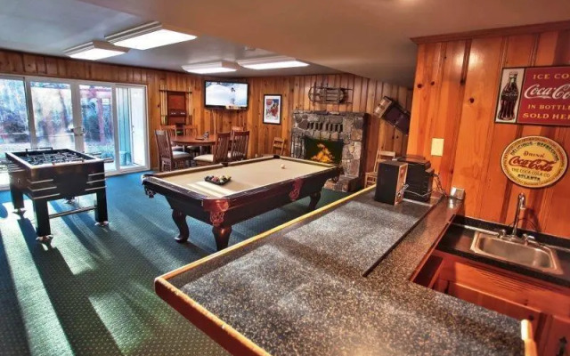 Big Bear Biltmore by Village Reservations