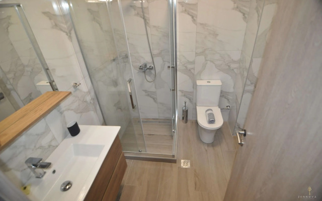 Zennova 24 Nikiti Flow Family Apt