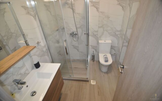Zennova 24 Nikiti FLOW Family Apt