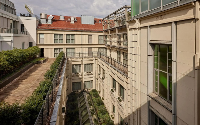 Hotel Luc, Autograph Collection