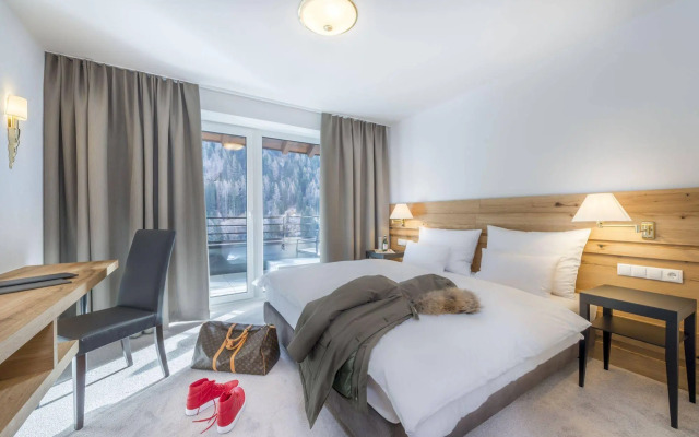 Heart Hotel Grischuna