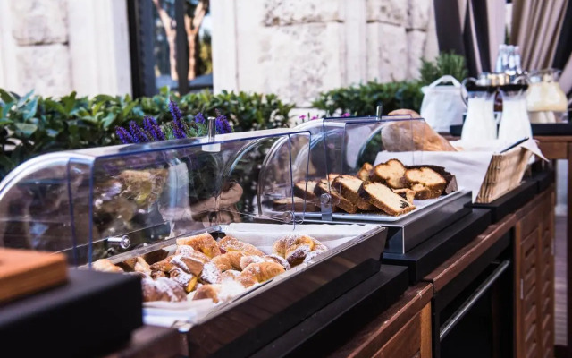 TH Roma - Carpegna Palace