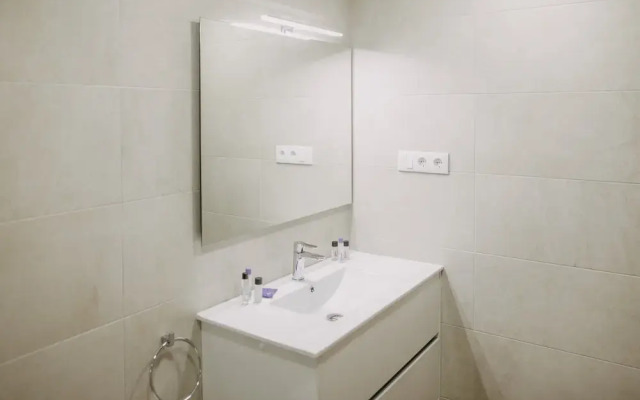 Puente de la Esperanza City Center